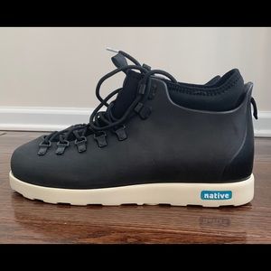 Native Fitzsimmons boots, Men’s size 13 in black